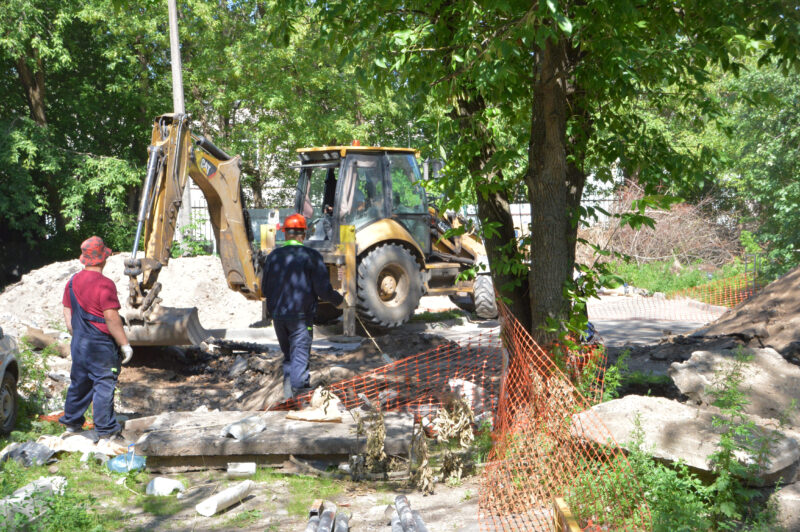 В Твери проводят ремонт теплосетей