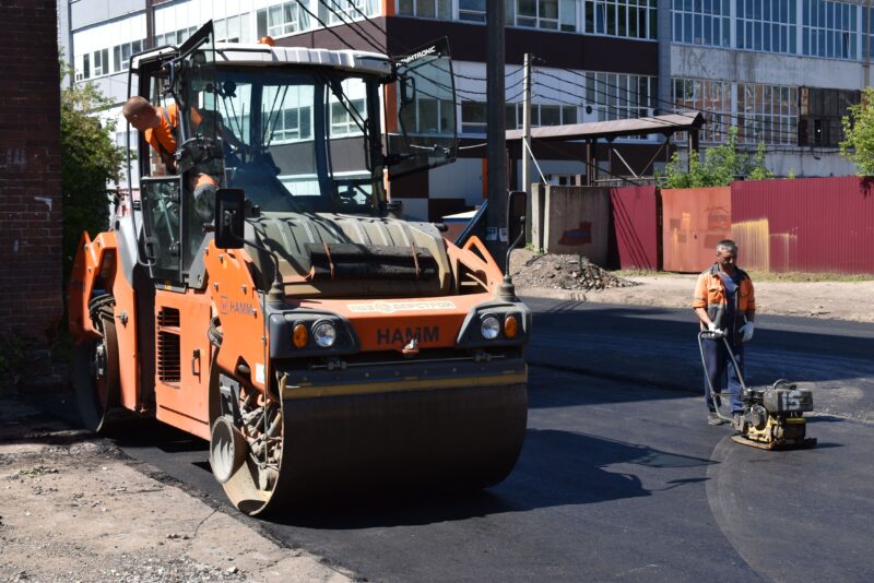 В Твери продолжается ремонт дорог