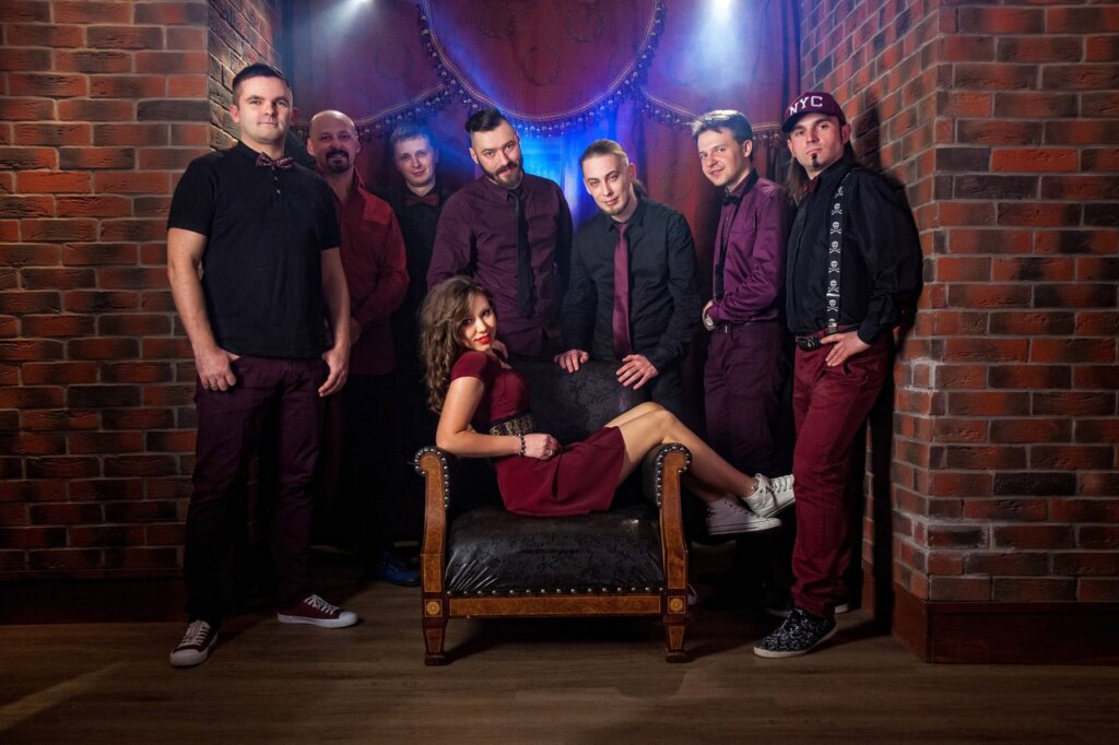 В тверском клубе исполнят лучшие хиты «Ленинград» и «Руки Вверх»