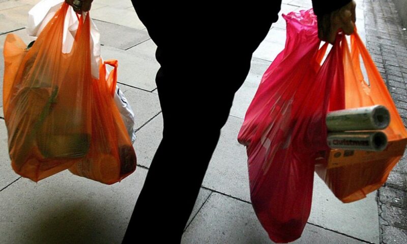 Житель Тверской области украл у москвички продукты Житель Тверской области украл у москвички продукты
