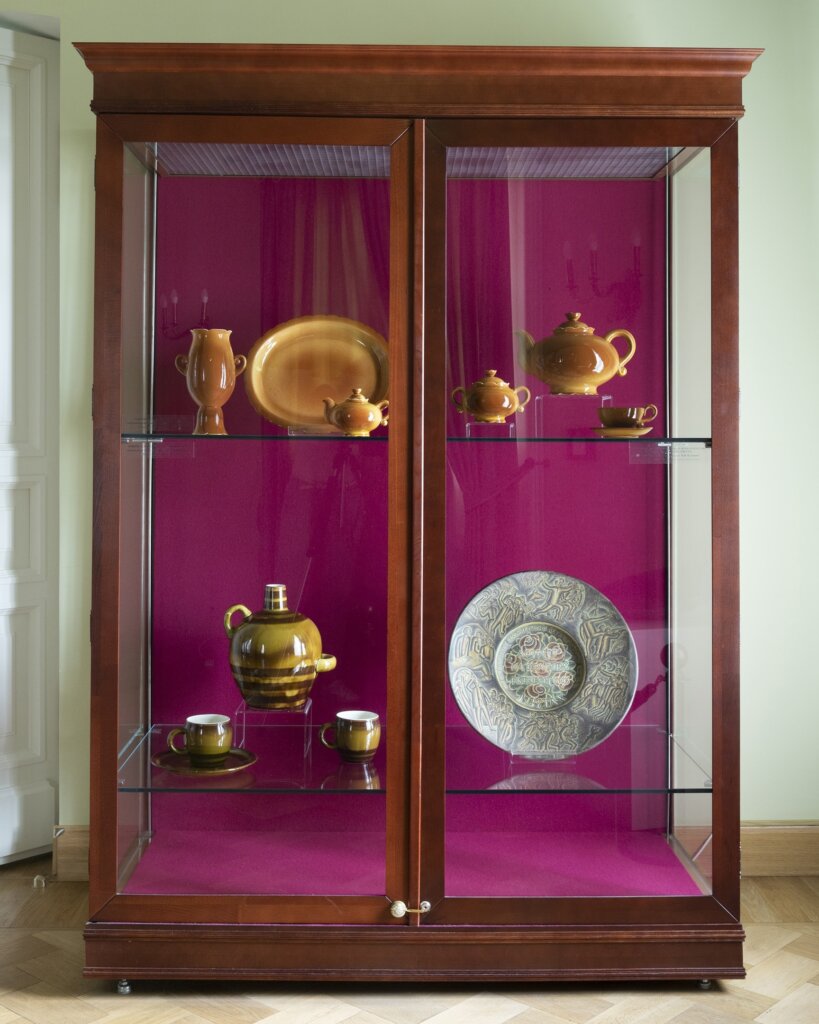 Тверской императорский дворец приглашает на выставку керамики