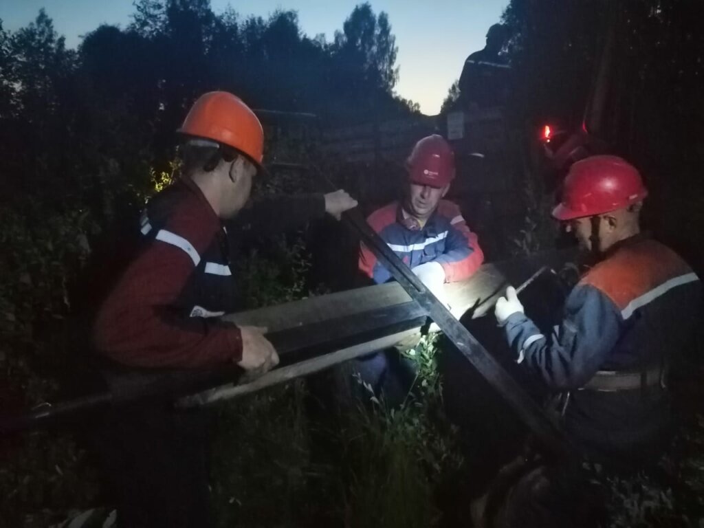 Жители Торопецкого района поблагодарили специалистов Тверьэнерго