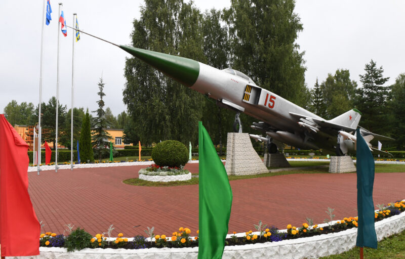 Игорь Руденя, Сергей Чемезов и Владимир Васильев посетили 514 авиационный ремонтный завод в Ржеве, который отмечает 80-летие