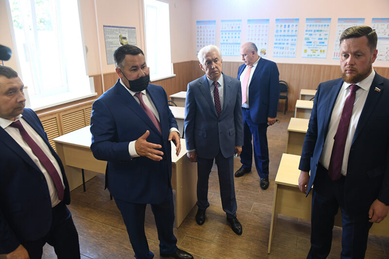 Губернатор Игорь Руденя в Ржеве ознакомился с работой новой модели пассажирских перевозок