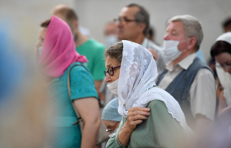 Игорь Руденя в День Собора Тверских святых вместе с жителями Твери присутствовал на богослужении в Спасо-Преображенском соборе