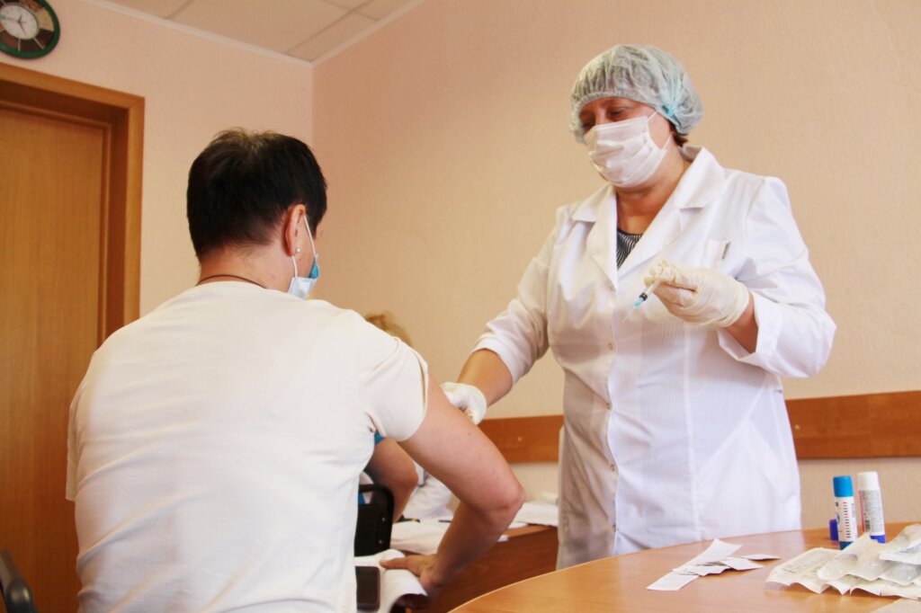 В Нелидово проходит массовая вакцинация