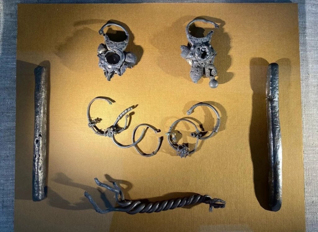 Детский музейный центр приглашает посмотреть на выставку "Тверские клады" Детский музейный центр приглашает посмотреть на выставку "Тверские клады"