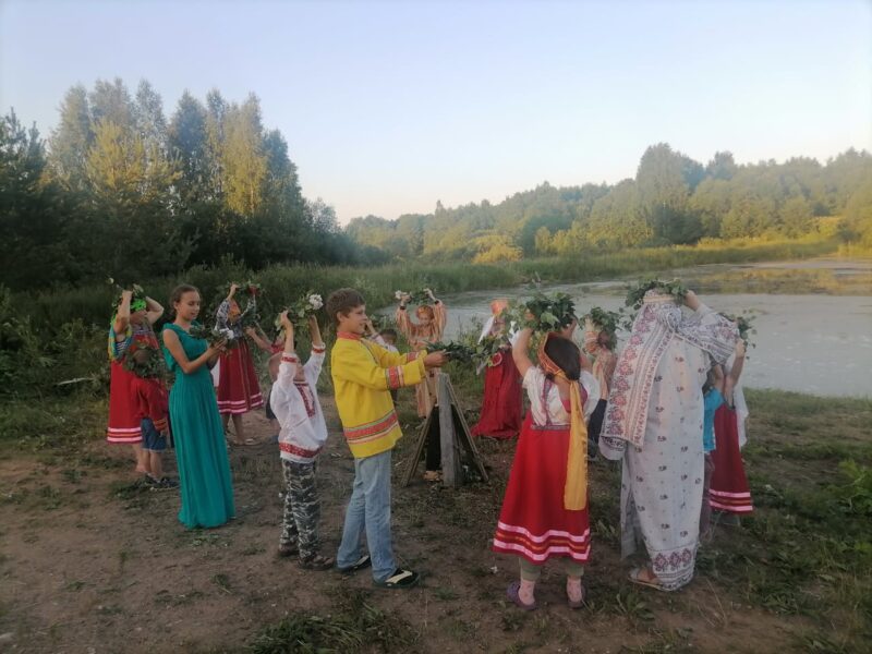 Детей из Ржевского района приобщили к старым традициям празднования Ивана Купала