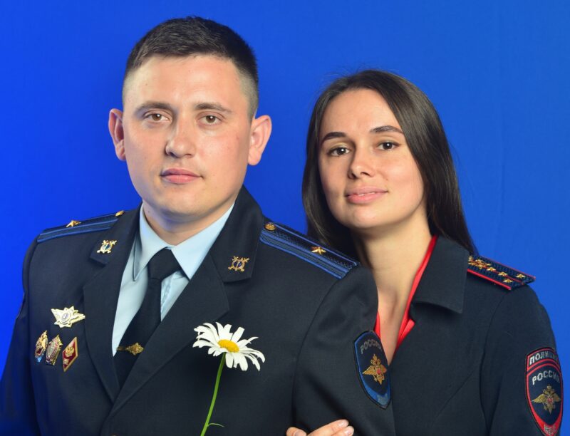 В преддверии Дня семьи тверские полицейские расскажут о своей «любви в погонах» В преддверии Дня семьи тверские полицейские расскажут о своей «любви в погонах»