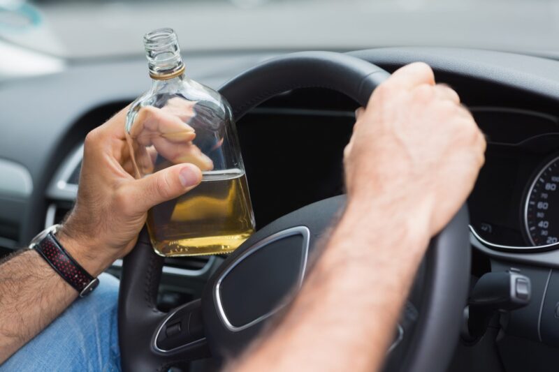В Твери пьяный мужчина угнал чужой автомобиль, чтобы покататься по городу В Тверской области водитель не смог опровергнуть свою вину и получил штраф