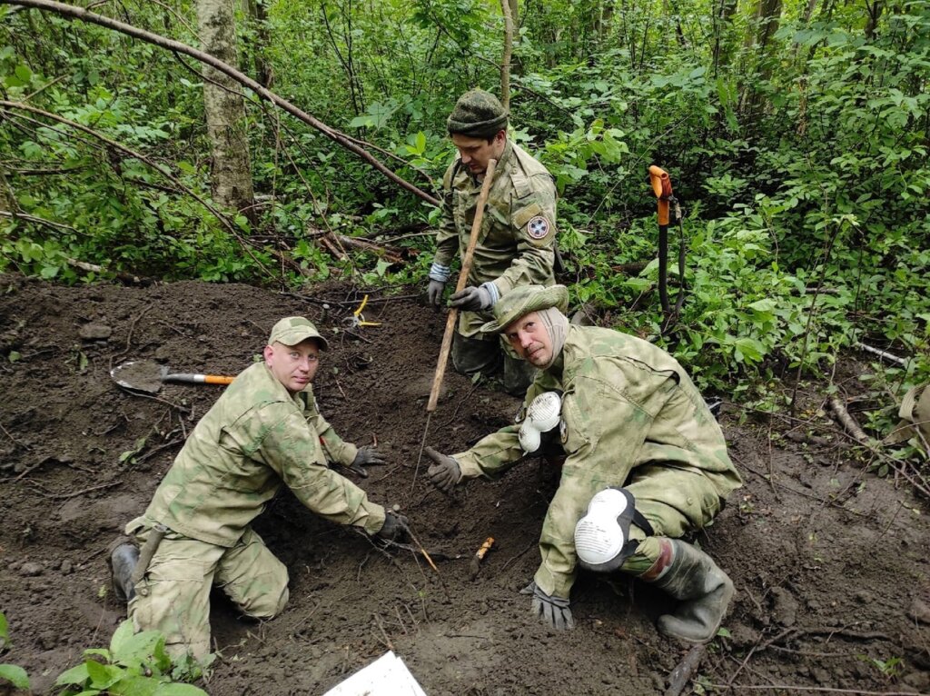 Поисковики обнаружили останки пропавшего без вести на войне тверского солдата