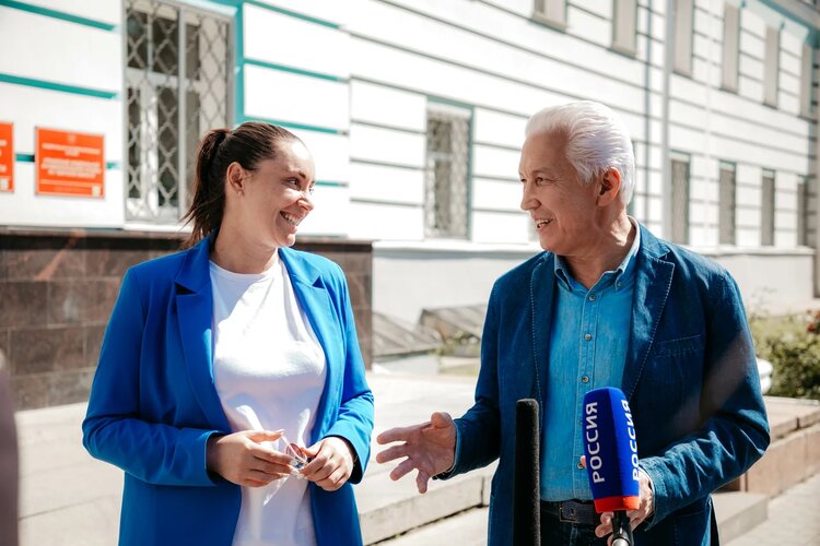 Владимир Васильев и Юлия Саранова представили документы на регистрацию в выборах Владимир Васильев и Юлия Саранова представили документы на регистрацию в выборах