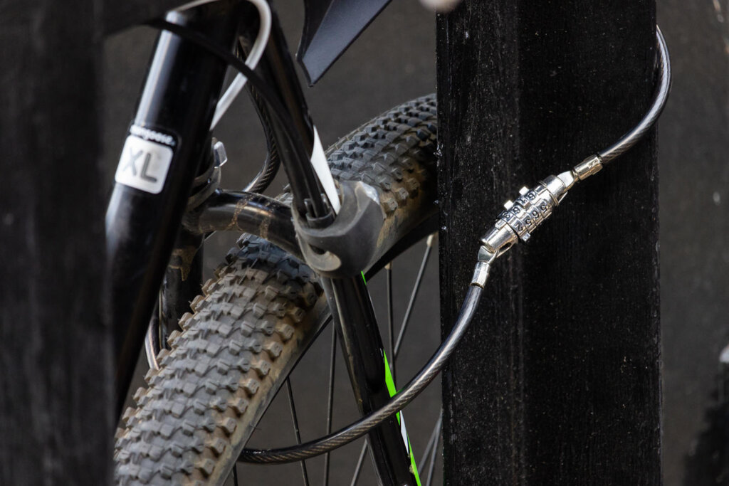 Житель Удомли украл соседский велосипед с лестничной клетки Житель Удомли украл соседский велосипед с лестничной клетки