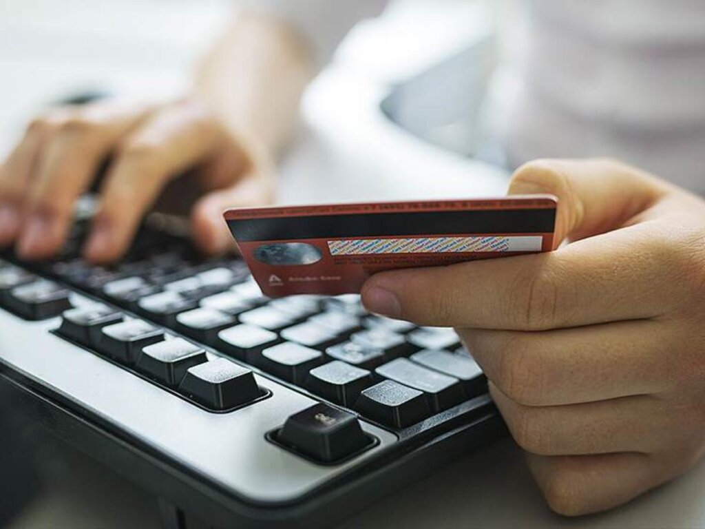 Мужчина из подмосковных Люберец обманул жителя Кимр на 16 тысяч рублей