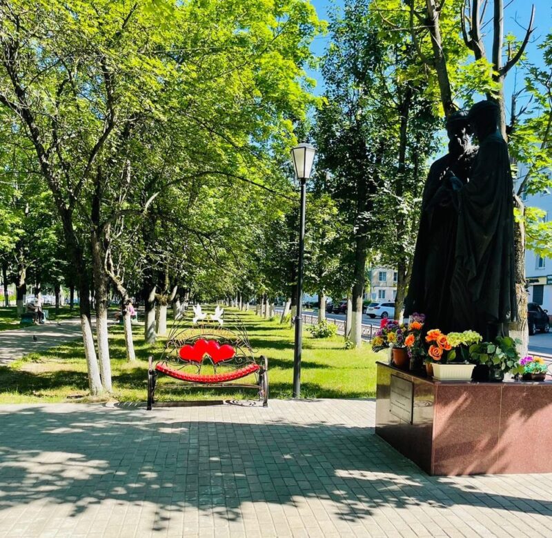Скамья "примирения" появилась на одной из улиц города Тверской области Скамья "примирения" появилась на одной из улиц города Тверской области