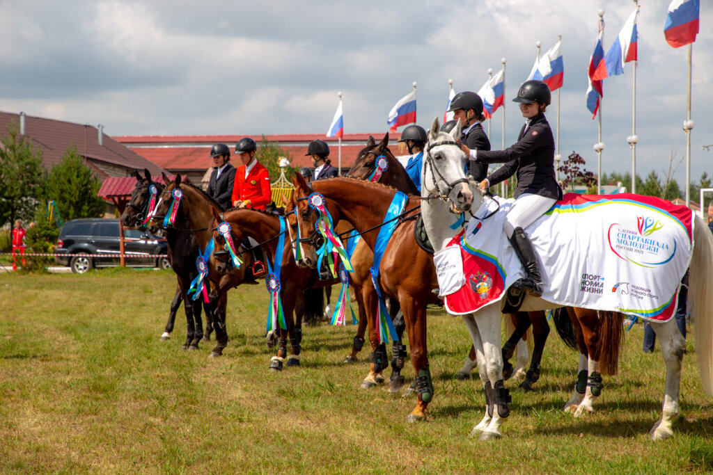По коням: Спартакиада молодежи России по конному спорту вернулась в Тверскую область спустя 15 лет