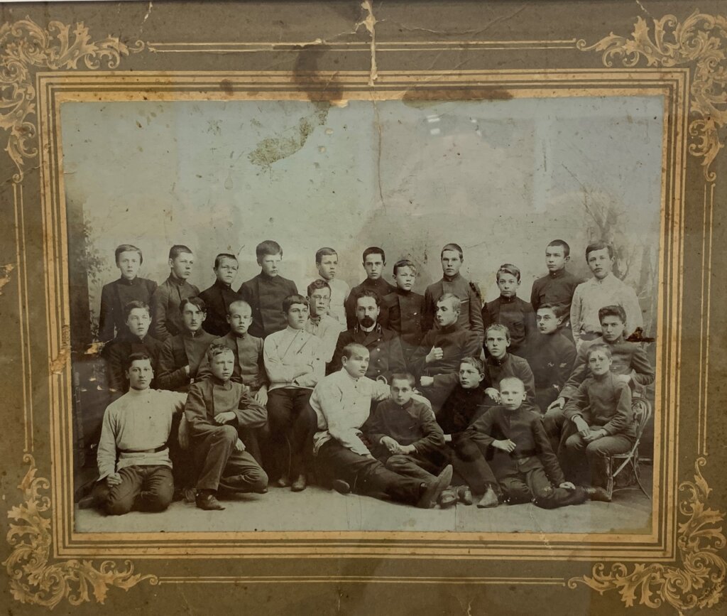 В Торжке открылась выставка, посвященная ученому-археологу Евгению Яковлеву