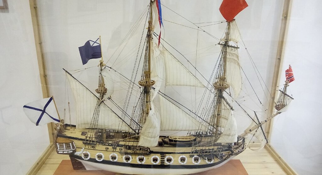 В Вышневолоцком краеведческом музее открылась выставка «Морская слава России» В Вышневолоцком краеведческом музее открылась выставка «Морская слава России»