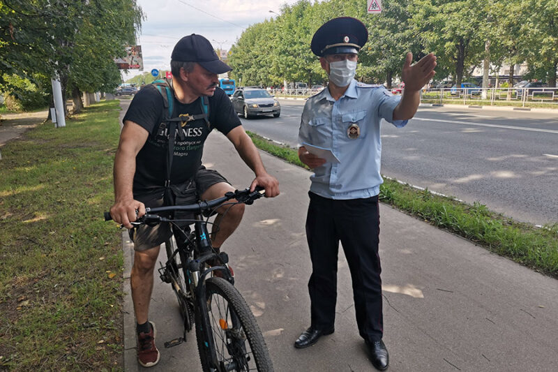 Несовершеннолетний велосипедист акции ГИБДД