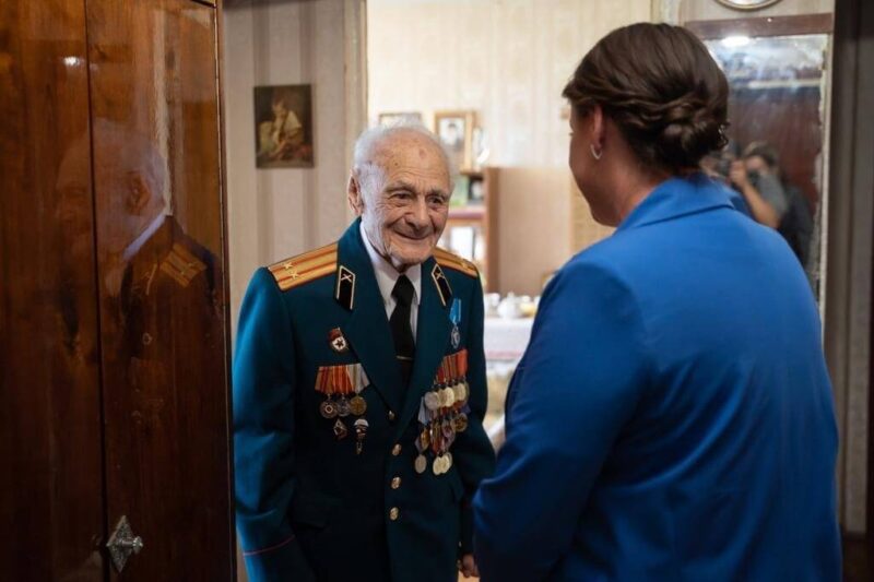 Никто кроме нас: у волонтеров и десантников один девиз Никто кроме нас: у волонтеров и десантников один девиз