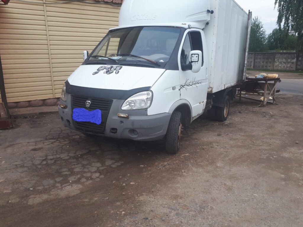 Неуправляемая ГАЗель в Бежецке задом сбила женщину Неуправляемая ГАЗель в Бежецке задом сбила женщину