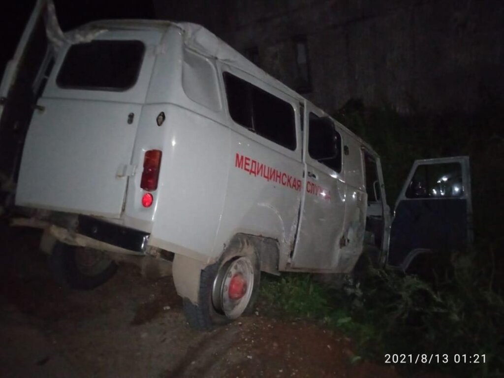 В Тверской области на перекрестке произошло ДТП