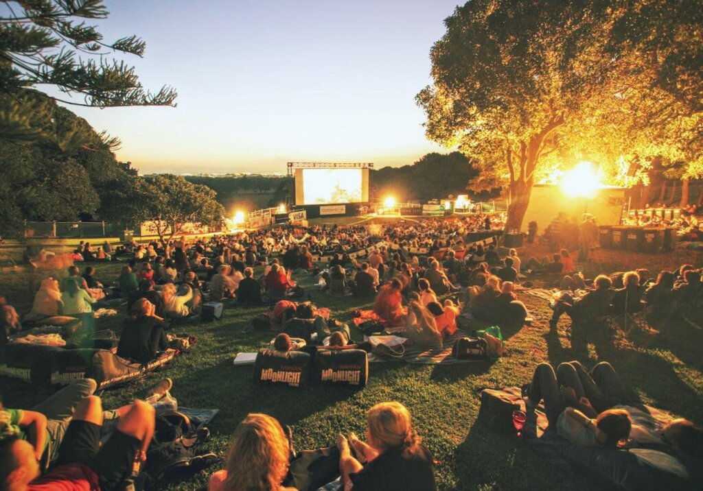 Жителей Твери и области приглашают на празднование дня российского кино Жителей Твери и области приглашают на празднование дня российского кино