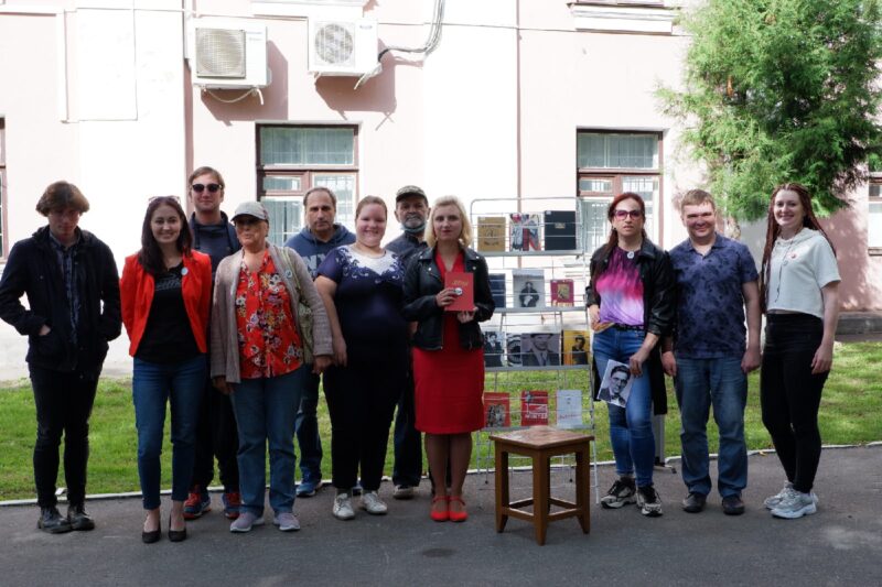 В тверской Горьковке поэты читали стихи на табуретке