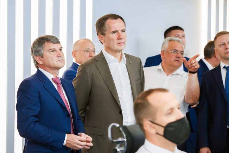Глава Белгородской области Вячеслав Гладков и генеральный директор «Россети Центр» Игорь Маковский обсудили перспективы сотрудничества в сфере информационных технологий Глава Белгородской области Вячеслав Гладков и генеральный директор «Россети Центр» Игорь Маковский обсудили перспективы сотрудничества в сфере информационных технологий