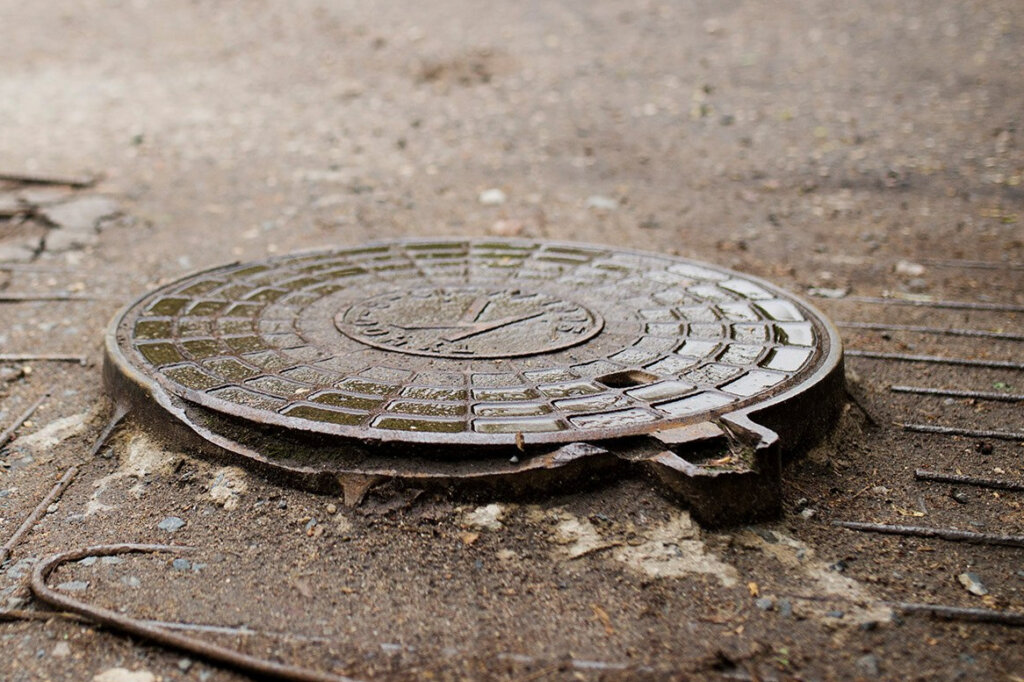 В Тверской области задержали похитителя чугунных люков