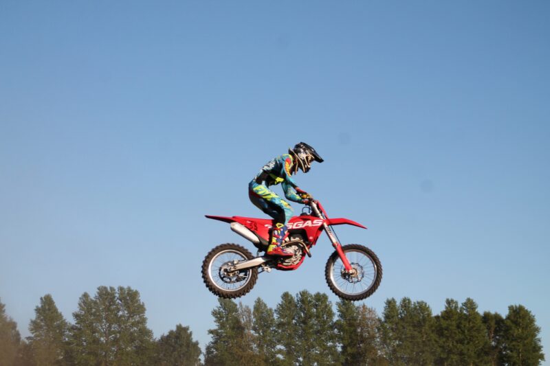 Фотолента "Тверьлайф": В Тверской области состоялись соревнования по мотокроссу