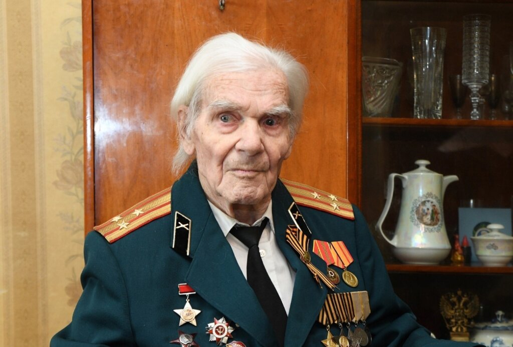 Губернатор выразил соболезнования в связи с уходом из жизни участника Великой Отечественной войны Ивана Андреевича Рулева