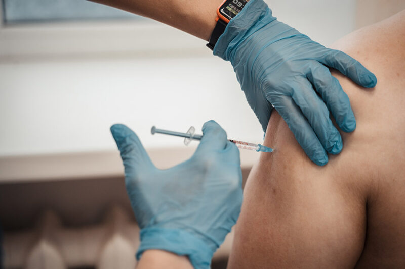 Порядка 4 тысяч человек сделали прививку от коронавируса за сутки в Тверской области