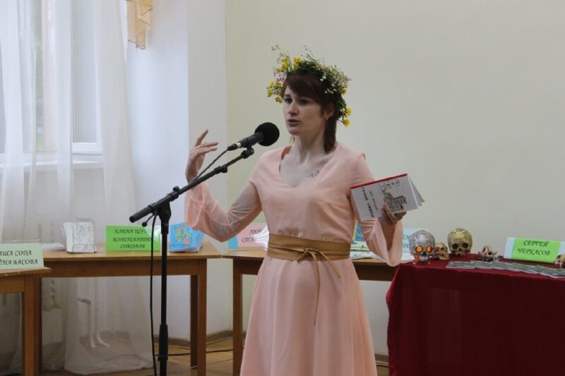 Книжный калейдоскоп: тверские поэты провели литературный вечер в Горьковке