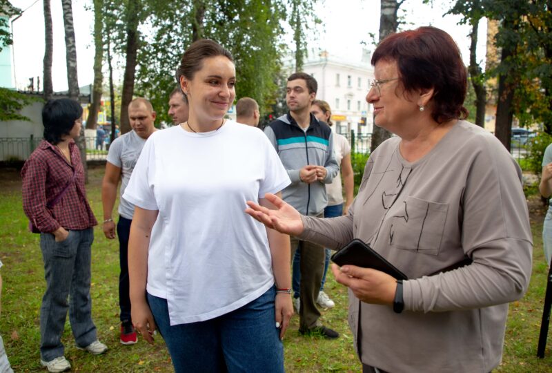 Юлия Саранова обсудила проблемы детского отдыха и безопасности