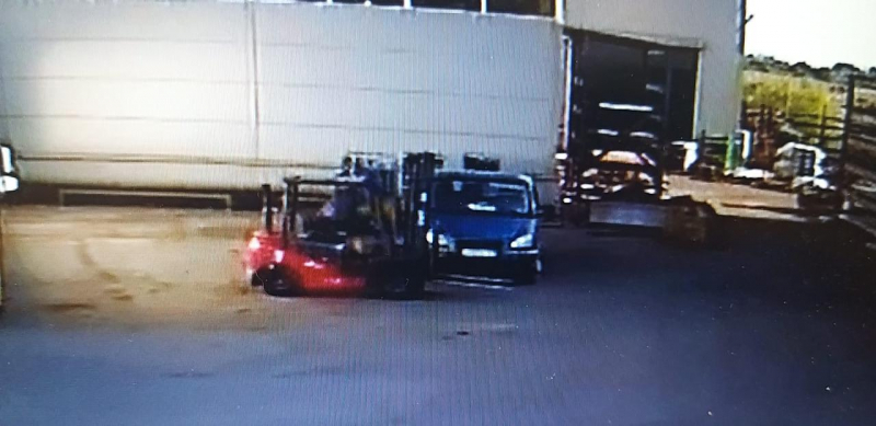 Двое жителей Тверской области обокрали предприятие