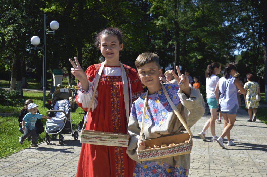 В Горсаду Лихославля прошел семейный праздник