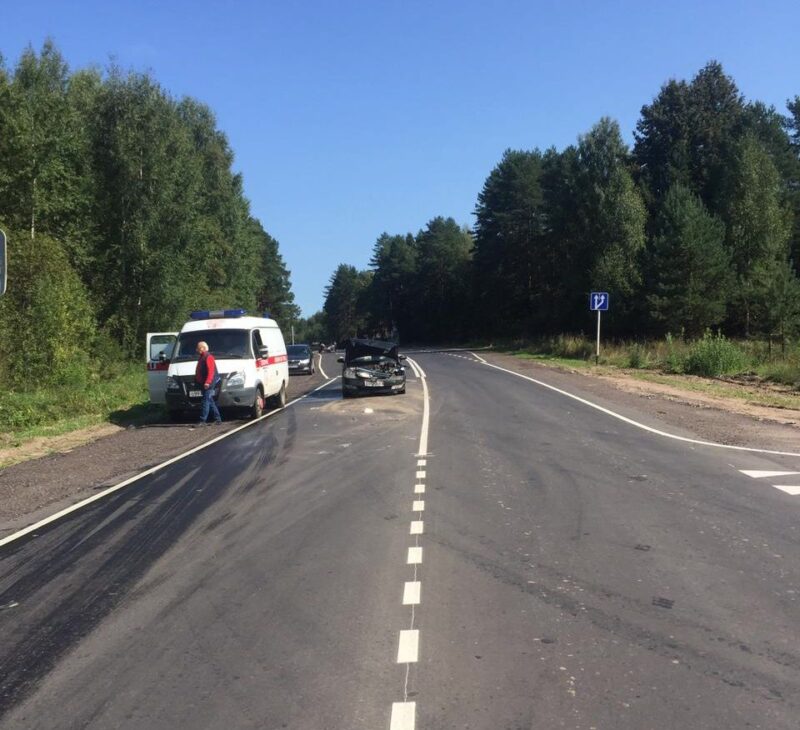 На автодороге Дубна — Кимры- Горицы одна иномарка «впечаталась» в другую На автодороге Дубна — Кимры- Горицы одна иномарка «впечаталась» в другую