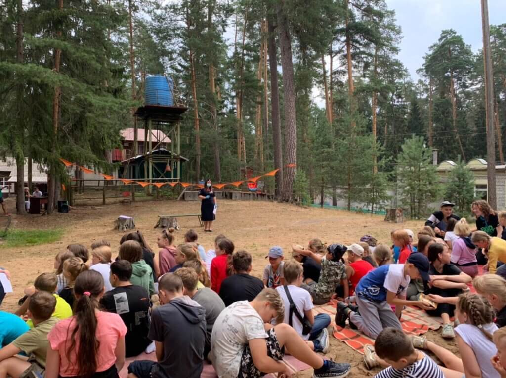 В Тверской области сотрудники Госавтоинспекции продолжают беседы с воспитанниками лагерей В Тверской области сотрудники Госавтоинспекции продолжают беседы с воспитанниками лагерей