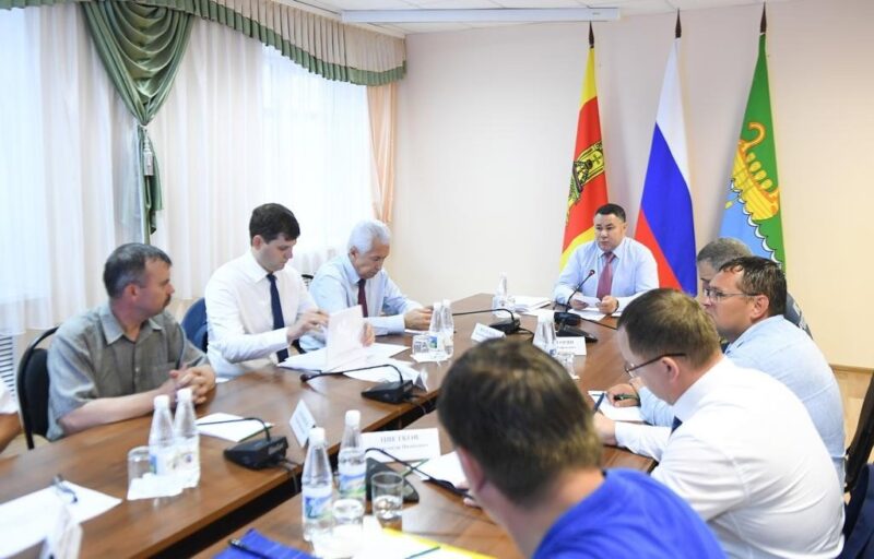 Игорь Руденя проверил ход восстановительных работ в Андреаполе