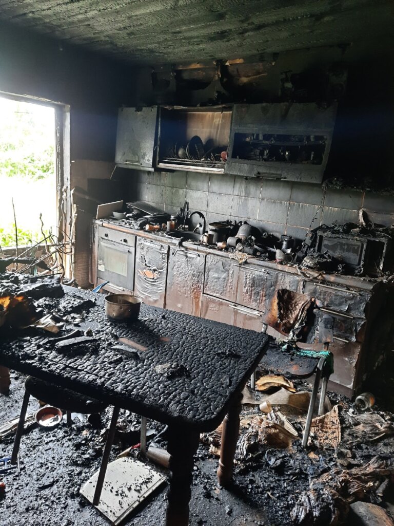 Пострадавшая от пожара семья из Тверской области нуждается в помощи Пострадавшая от пожара семья из Тверской области нуждается в помощи