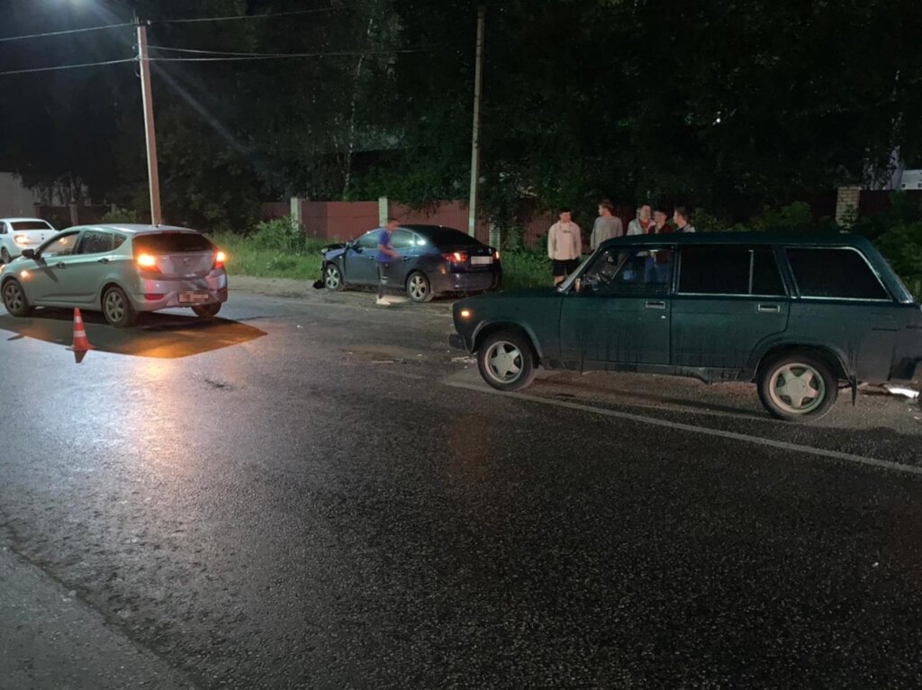 Один человек пострадал в результате тройного ДТП в Кимрах