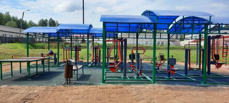 В посёлке Сандово установлена новая спортивная площадка В посёлке Сандово установлена новая спортивная площадка