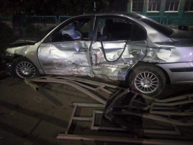 В Твери в ночной аварии зафиксировали серьезно пострадавших