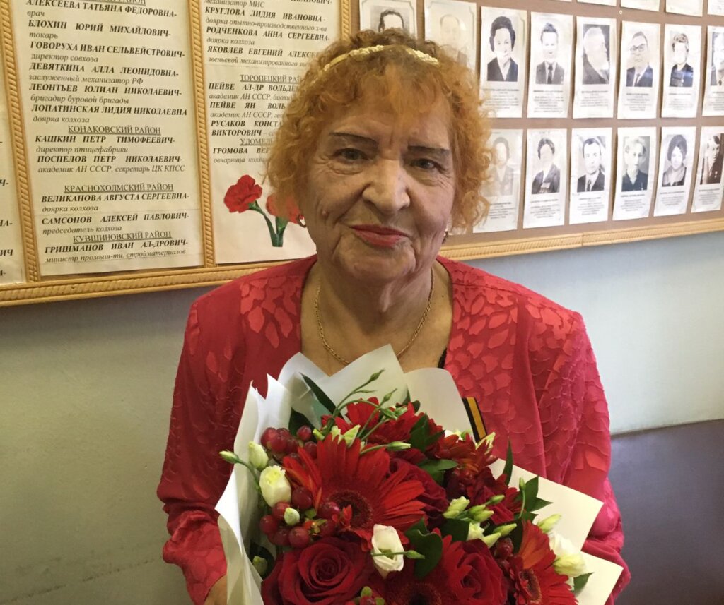 Участница Великой Отечественной войны Галина Макеева отмечает 96-летие Участница Великой Отечественной войны Галина Макеева отмечает 96-летие