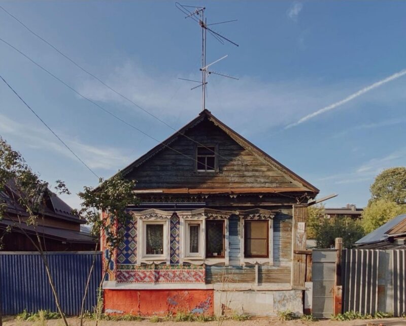Московский фотограф заснял уникальный дом в Твери