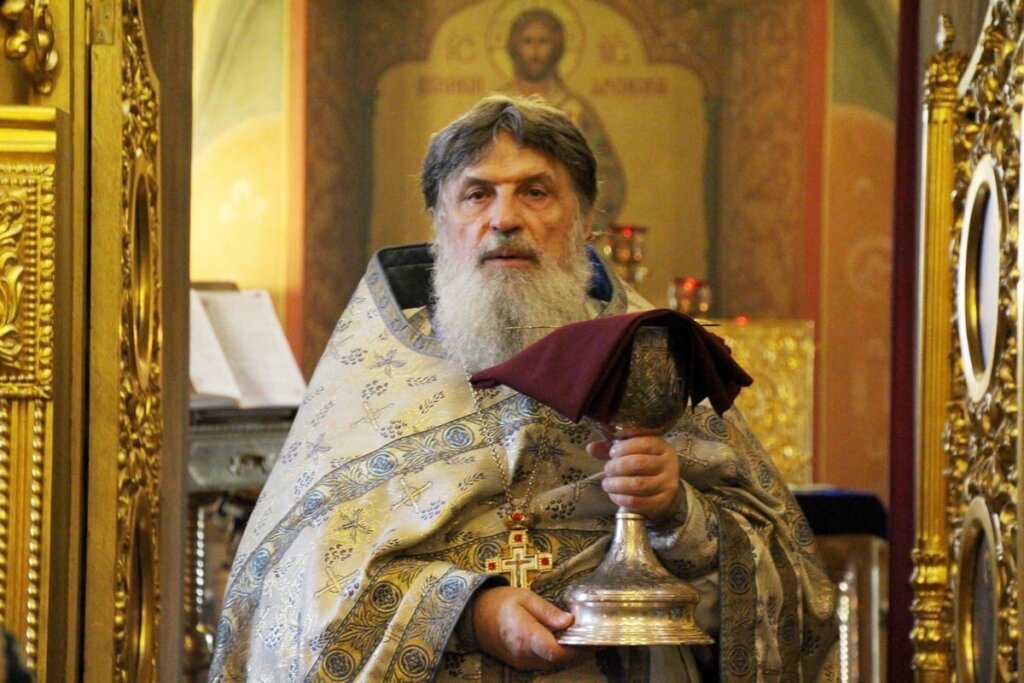 Игорь Руденя поблагодарил протоиерея Александра Душенкова, награждённого орденом Русской Православной Церкви, за сохранение духовных традиций Верхневолжья Игорь Руденя поблагодарил протоиерея Александра Душенкова, награждённого орденом Русской Православной Церкви, за сохранение духовных традиций Верхневолжья