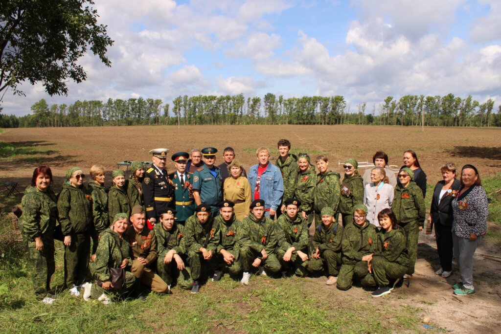 Поисковики из Чувашии посетили братские могилы со своими родными, погибшими подо Ржевом