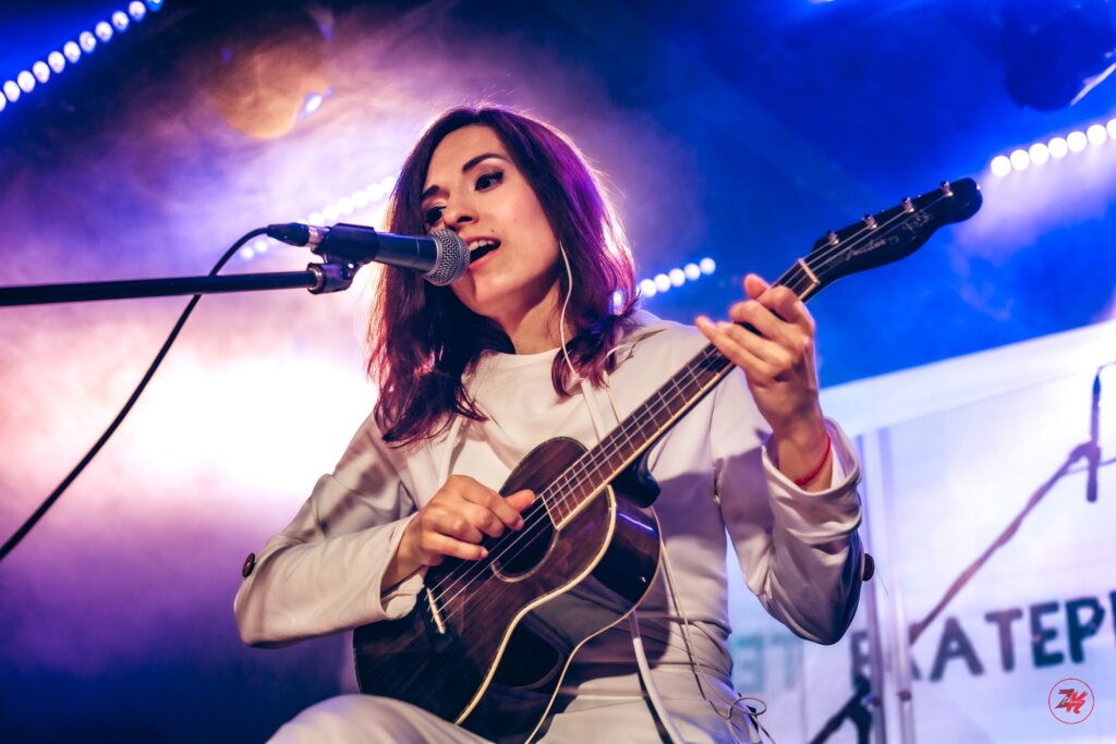 В Твери с акустическим концертом выступит Екатерина Яшникова