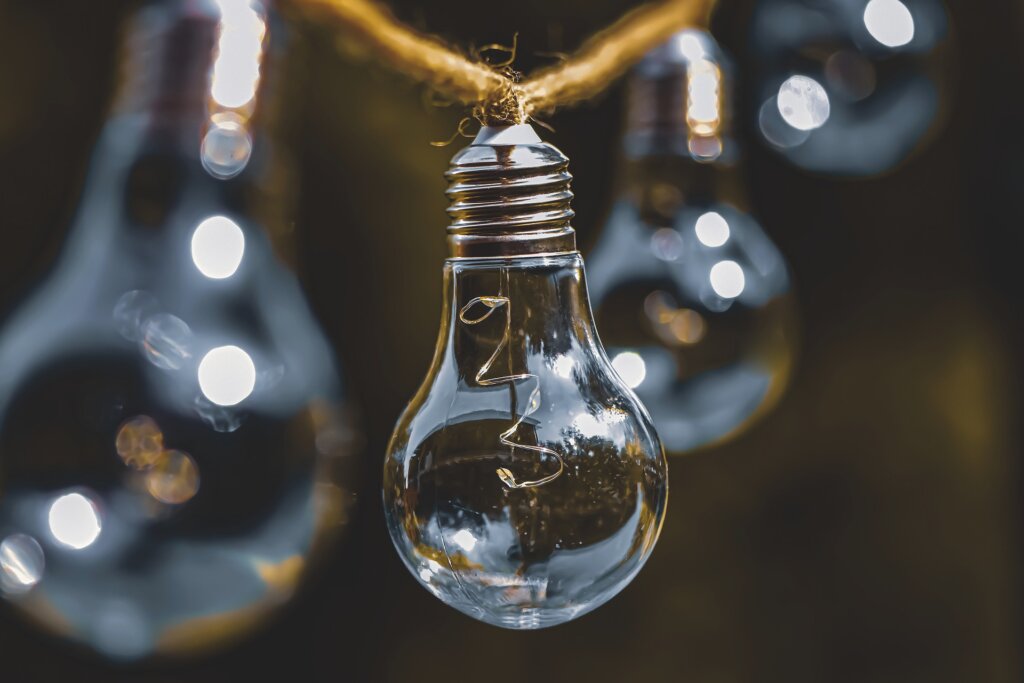 1 сентября на некоторых улицах в городах Тверской области отключат электричество Сегодня в Твери и области будут отключать электричество